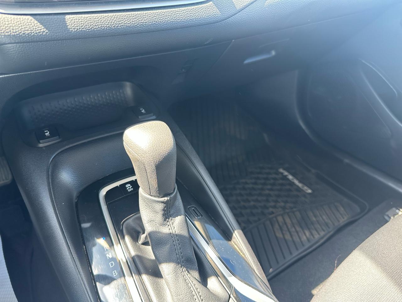 2021 Toyota Corolla LE Photo