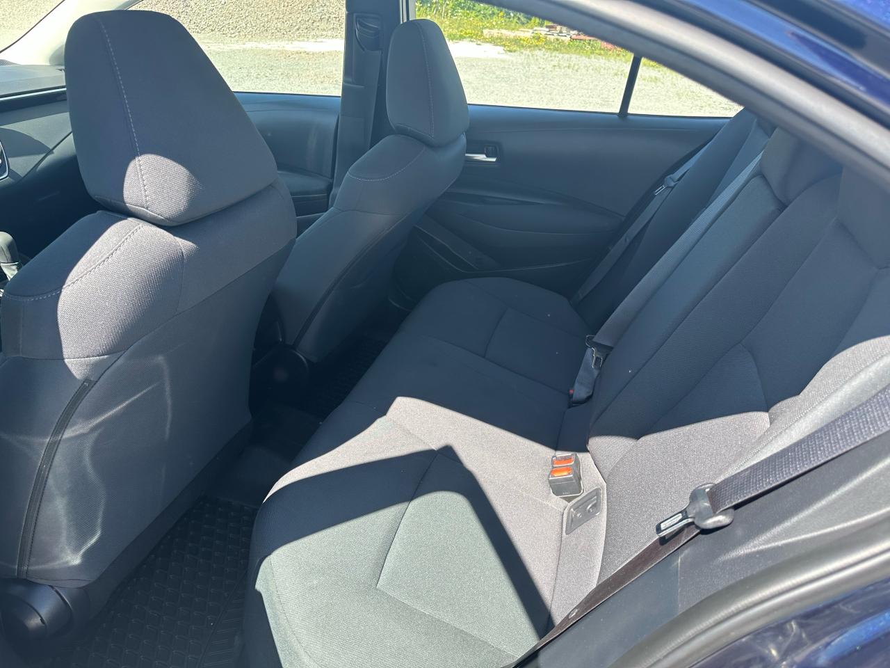 2021 Toyota Corolla LE Photo
