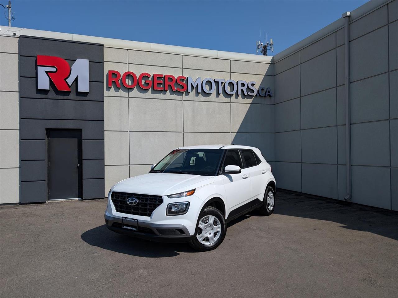 Used 2021 Hyundai Venue ESSENTIAL - MANUAL - HTD SEATS - REV CAM for sale in Oakville, ON
