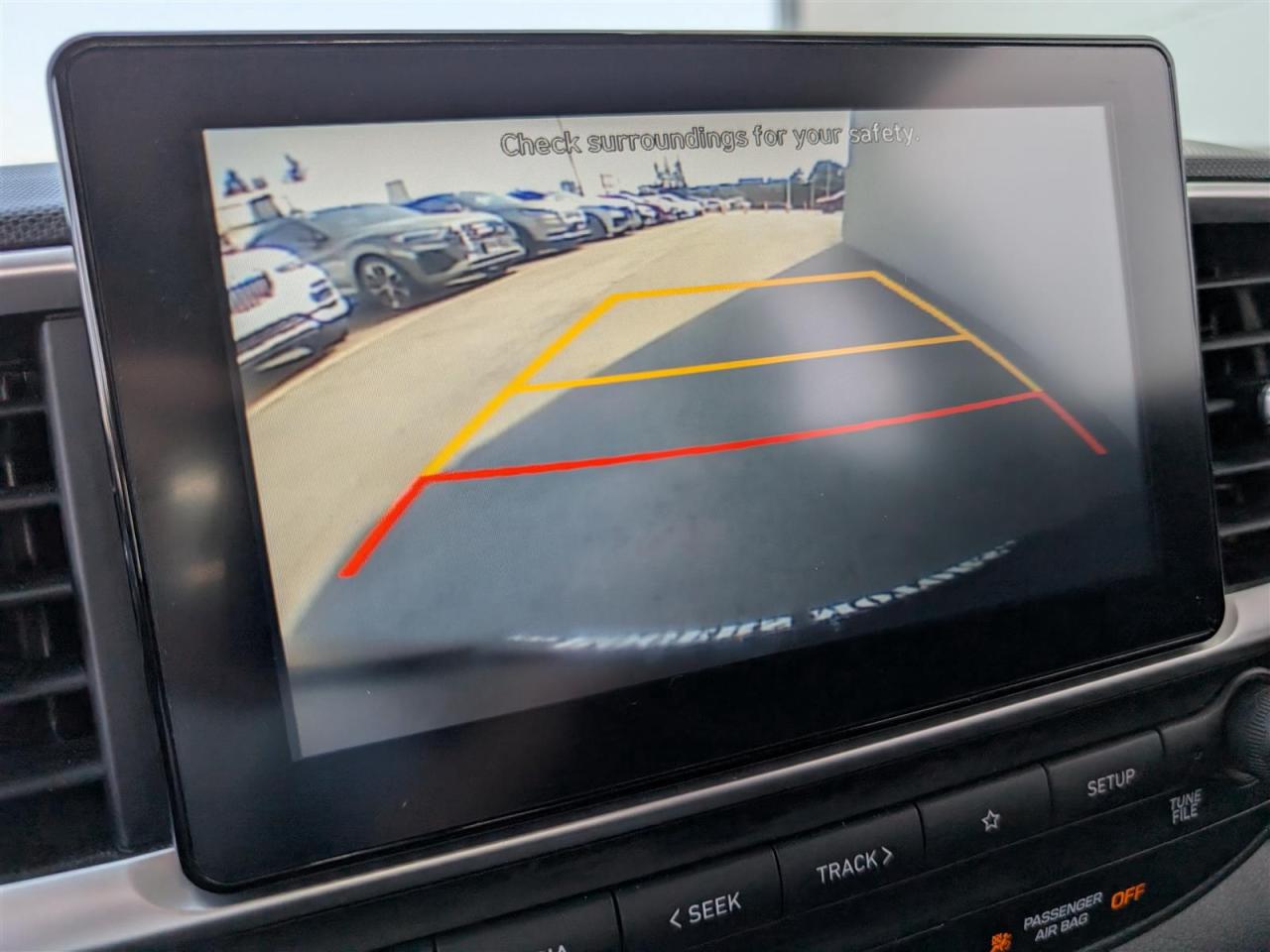 2021 Hyundai Venue ESSENTIAL - MANUAL - HTD SEATS - REV CAM