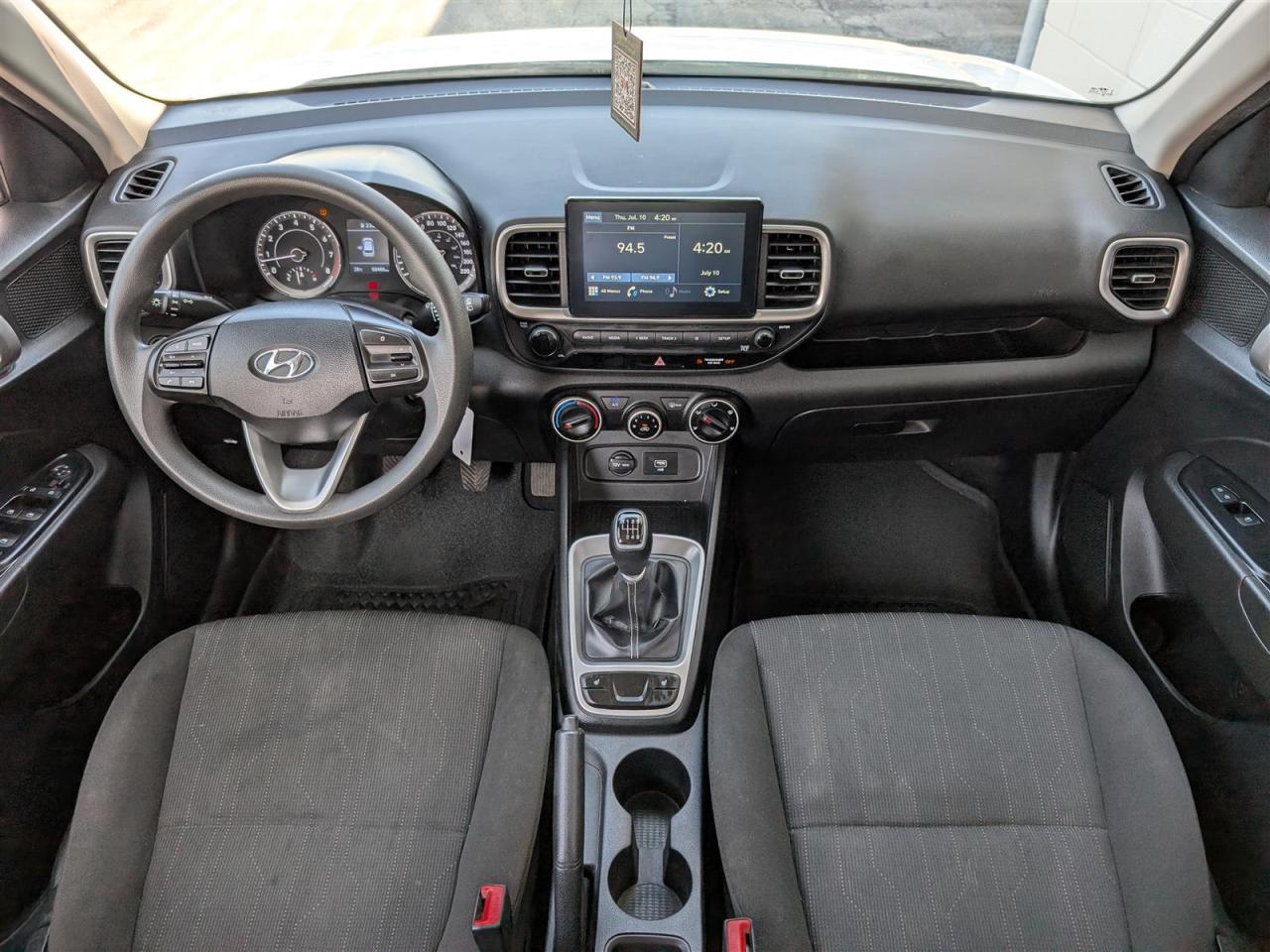 2021 Hyundai Venue ESSENTIAL - MANUAL - HTD SEATS - REV CAM