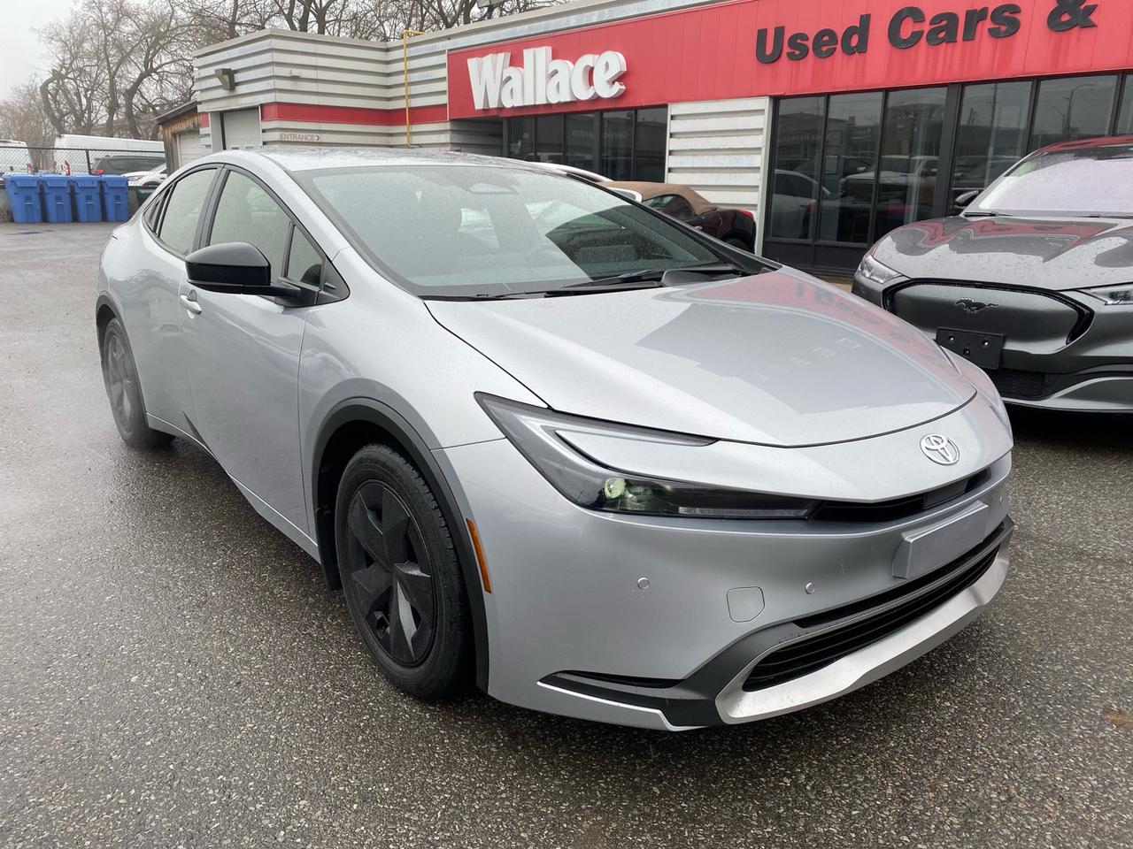 SE model equipped with Apple CarPlay, Android Auto, back up camera with cross traffic alert, heated/tilt/telescopic steering wheel with audio and cruis controls, heated seats, balance of 36/60000 comprehensive, 60/100000 powertrain, 96/160000 HyBrid compenent and 120/240000 HyBrid battery warranties. Please contact us for more information and to schedule your test drive today. PLEASE REACH OUT AND TELL US HOW WE CAN HELP YOU GET YOUR NEXT VEHICLE.<br />SAFETY CHECK FOR ONTARIO OR QUEBEC INCLUDED ON ALL CARS EXCEPT THOSE LISTED AS-IS.<br />FINANCING AVAILABLE FOR ALL CREDIT SITUATIONS.<br />All prices are plus HST and licence fees.<br />We do not charge an administration fee or add extra charges.