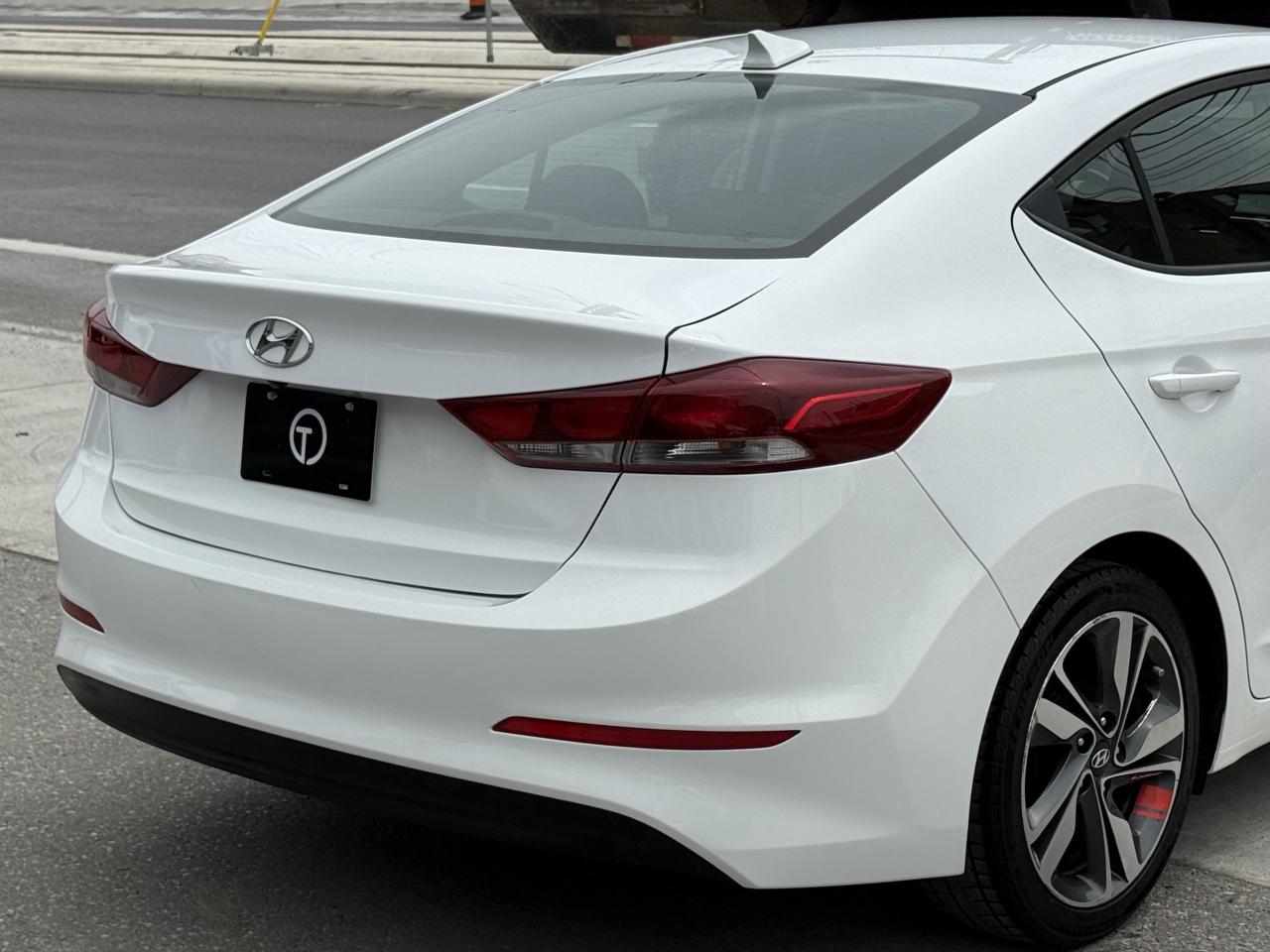 2017 Hyundai Elantra APPLE CARPLAY | ANDROID AUTO | BACK UP CAMERA - Photo #5
