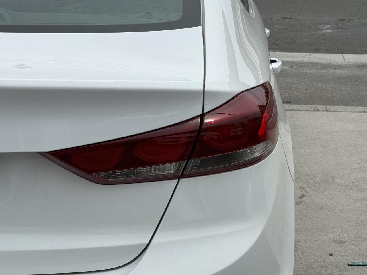 2017 Hyundai Elantra APPLE CARPLAY | ANDROID AUTO | BACK UP CAMERA - Photo #6