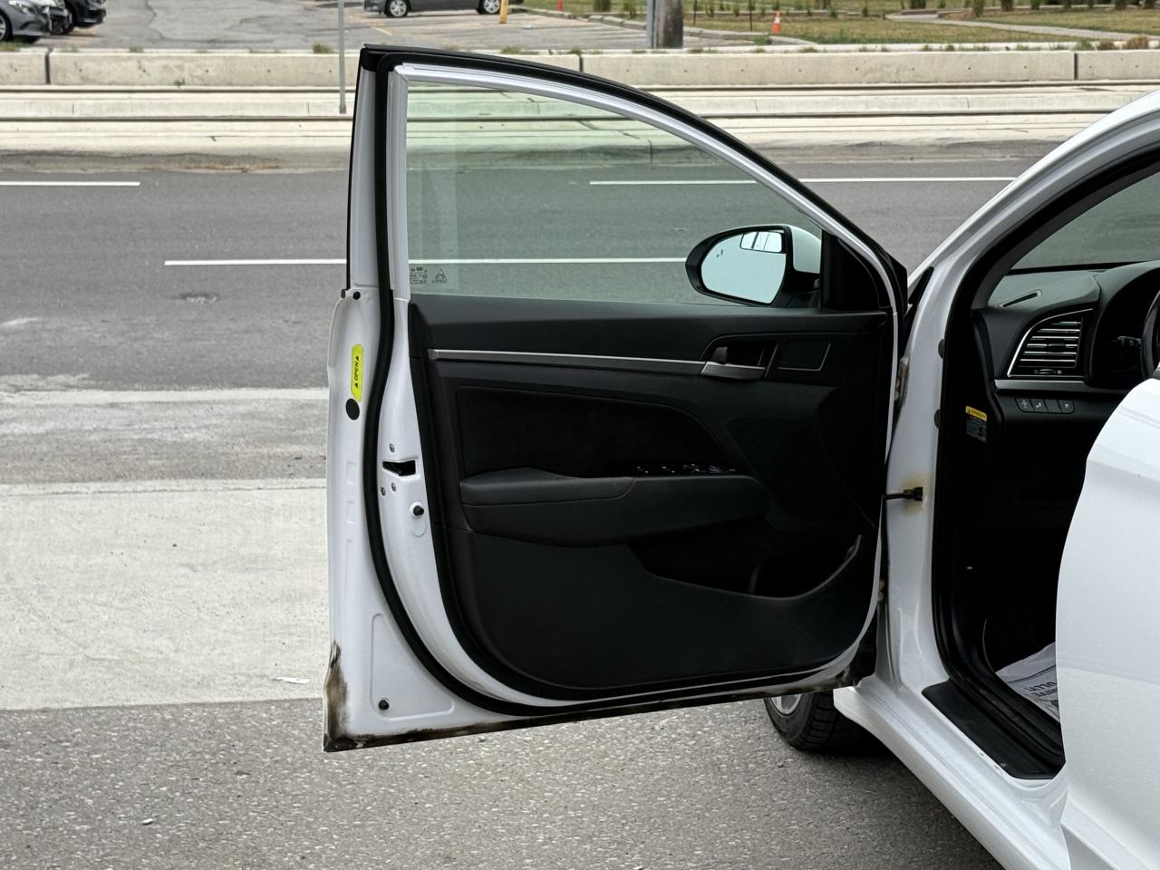 2017 Hyundai Elantra APPLE CARPLAY | ANDROID AUTO | BACK UP CAMERA Photo