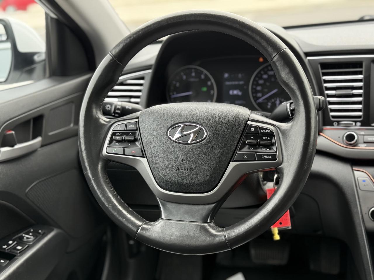 2017 Hyundai Elantra APPLE CARPLAY | ANDROID AUTO | BACK UP CAMERA Photo