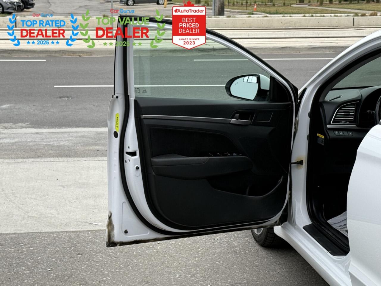 2017 Hyundai Elantra APPLE CARPLAY | ANDROID AUTO | BACK UP CAMERA Photo