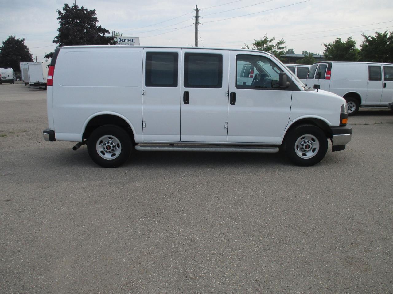 2023 GMC Savana Cargo Van 2500 135 inch w/base - Photo #4