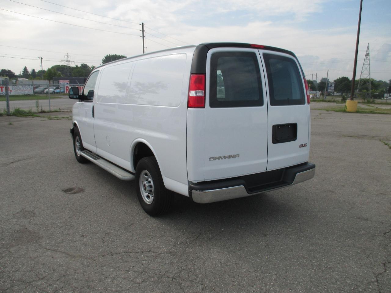 2023 GMC Savana Cargo Van 2500 135 inch w/base - Photo #6