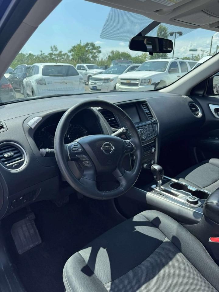 2018 Nissan Pathfinder SV Tech - Photo #6