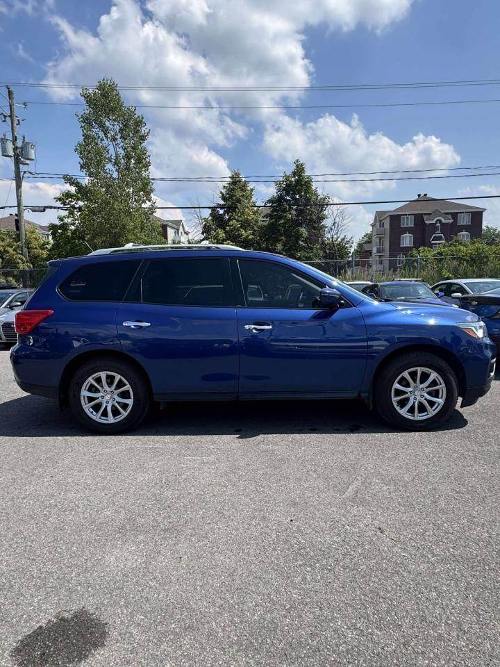 2018 Nissan Pathfinder SV Tech - Photo #3