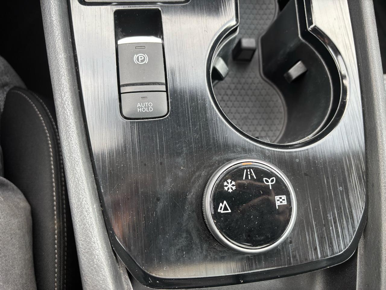 2022 Nissan Rogue SV - Photo #11