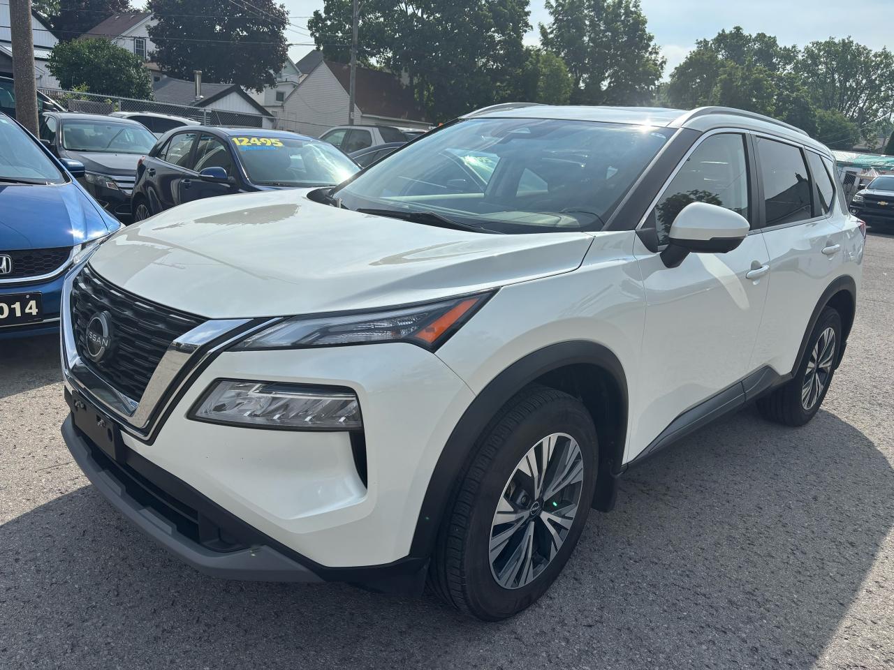 2022 Nissan Rogue SV - Photo #3