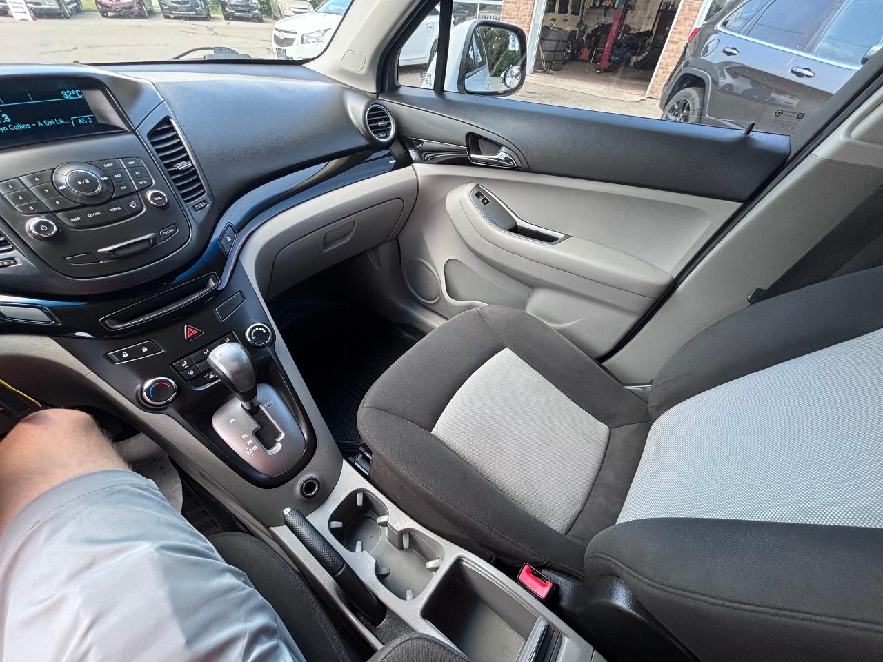 2014 Chevrolet Orlando LT 7 PASS - COLD AC - Photo #20
