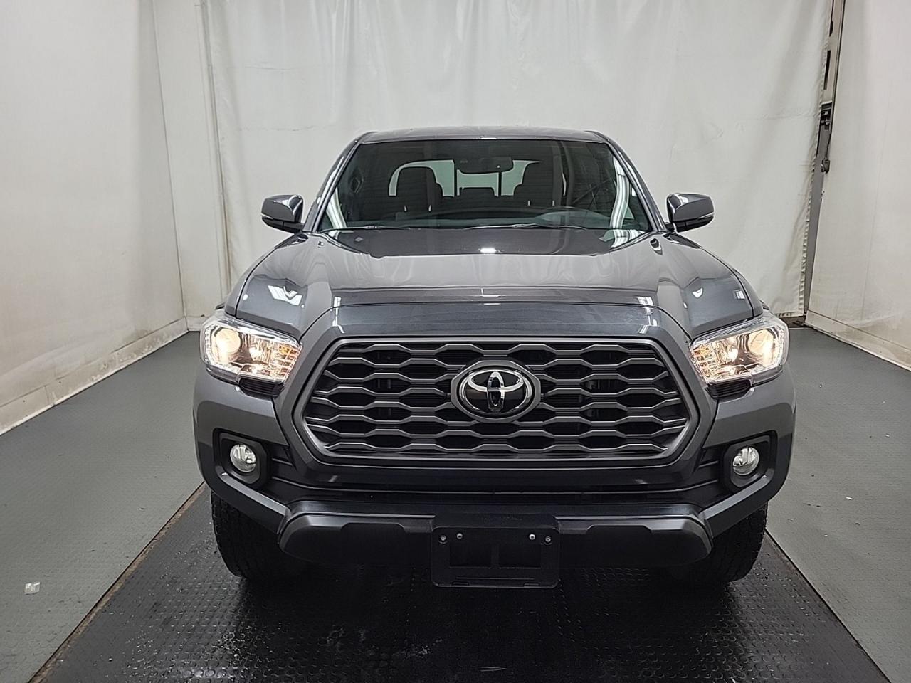 2023 Toyota Tacoma SHORT BOX TRD OFF ROAD - Photo #7