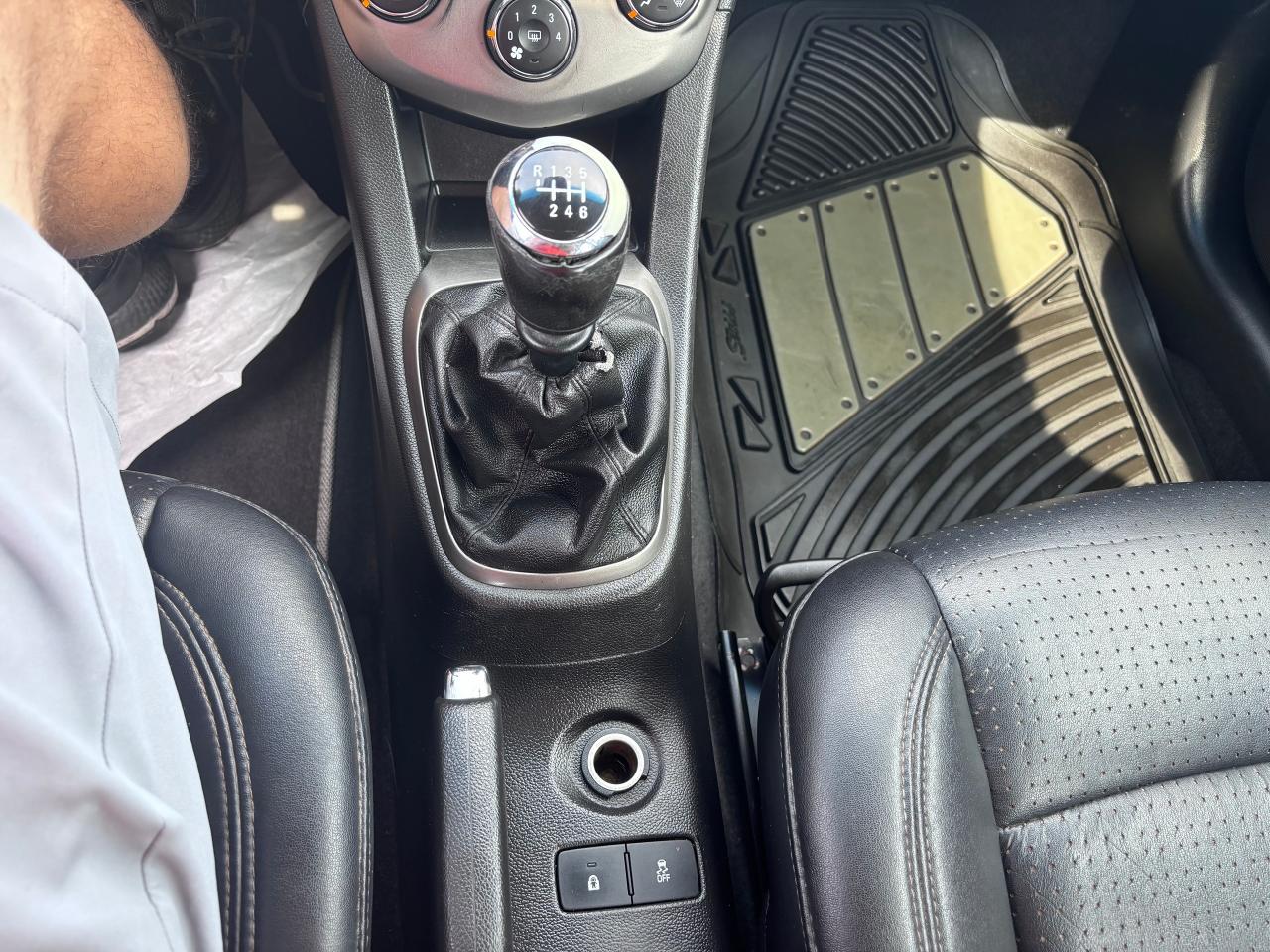 2012 Chevrolet Sonic LTZ HEATED SEATS + ROOF - Photo #19