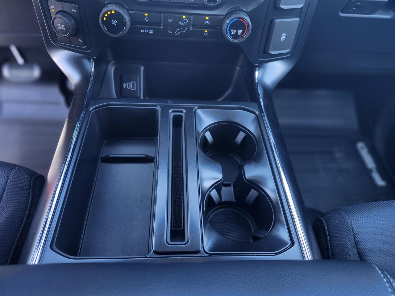 2025 Ford F-150 STX 4WD SuperCrew 5.5' Box Photo5