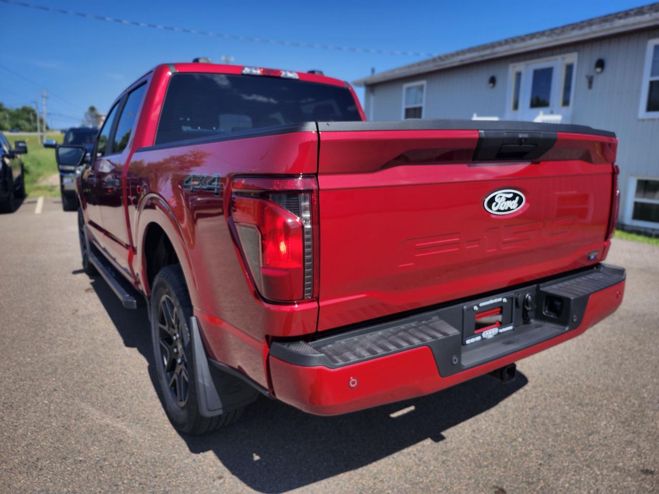 2025 Ford F-150 STX 4WD SuperCrew 5.5' Box Photo5