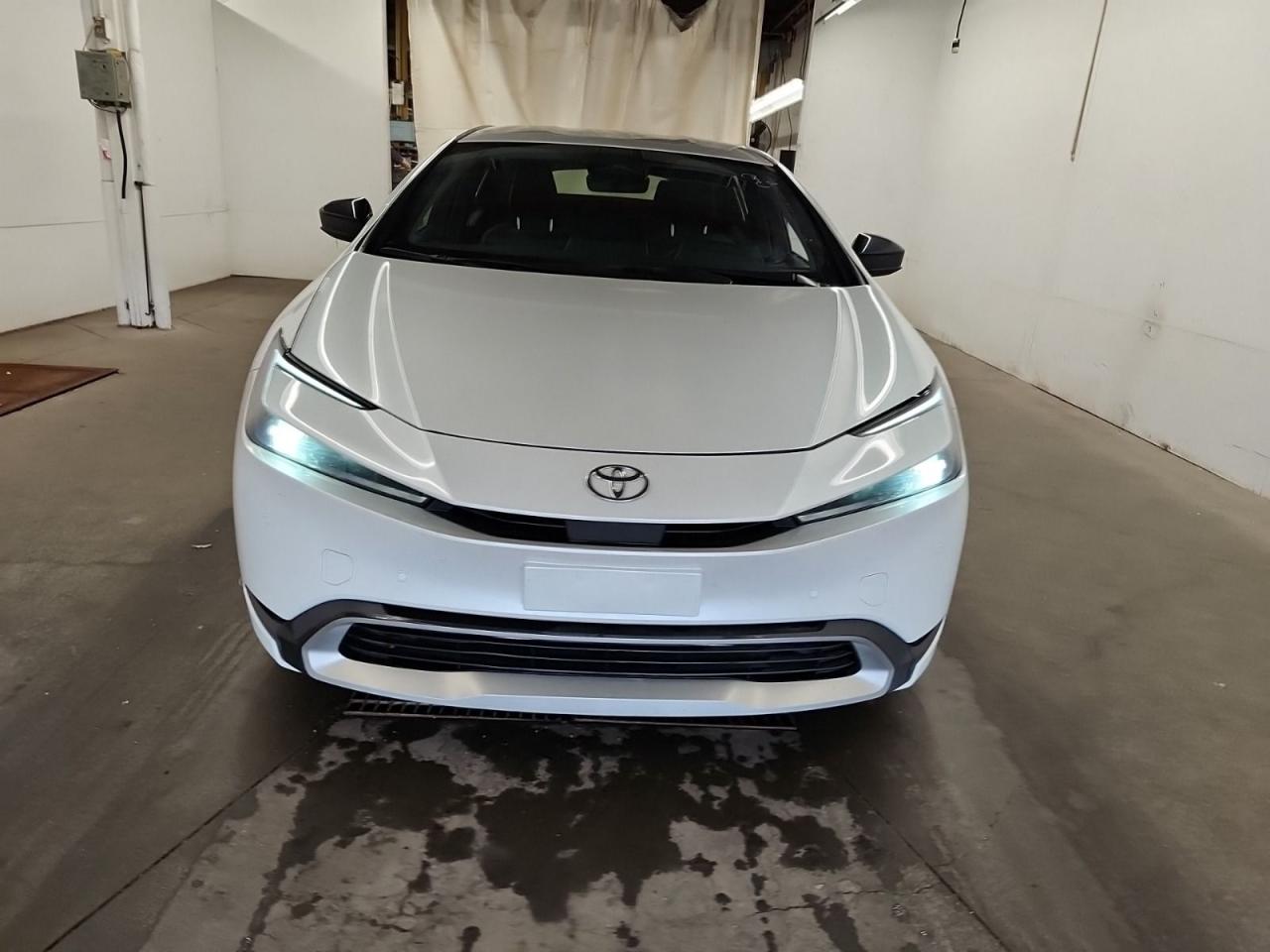 2024 Toyota Prius Prime SE - Photo #3