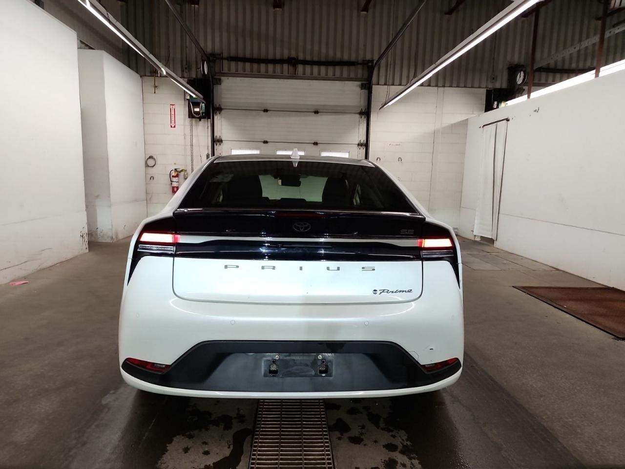 2024 Toyota Prius Prime SE - Photo #7