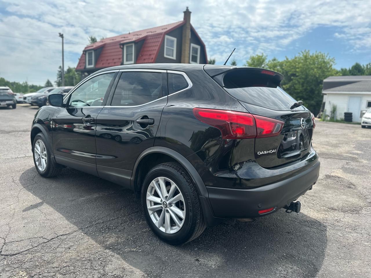2019 Nissan Qashqai SV Photo5