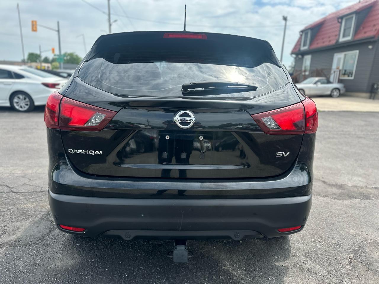 2019 Nissan Qashqai SV Photo4