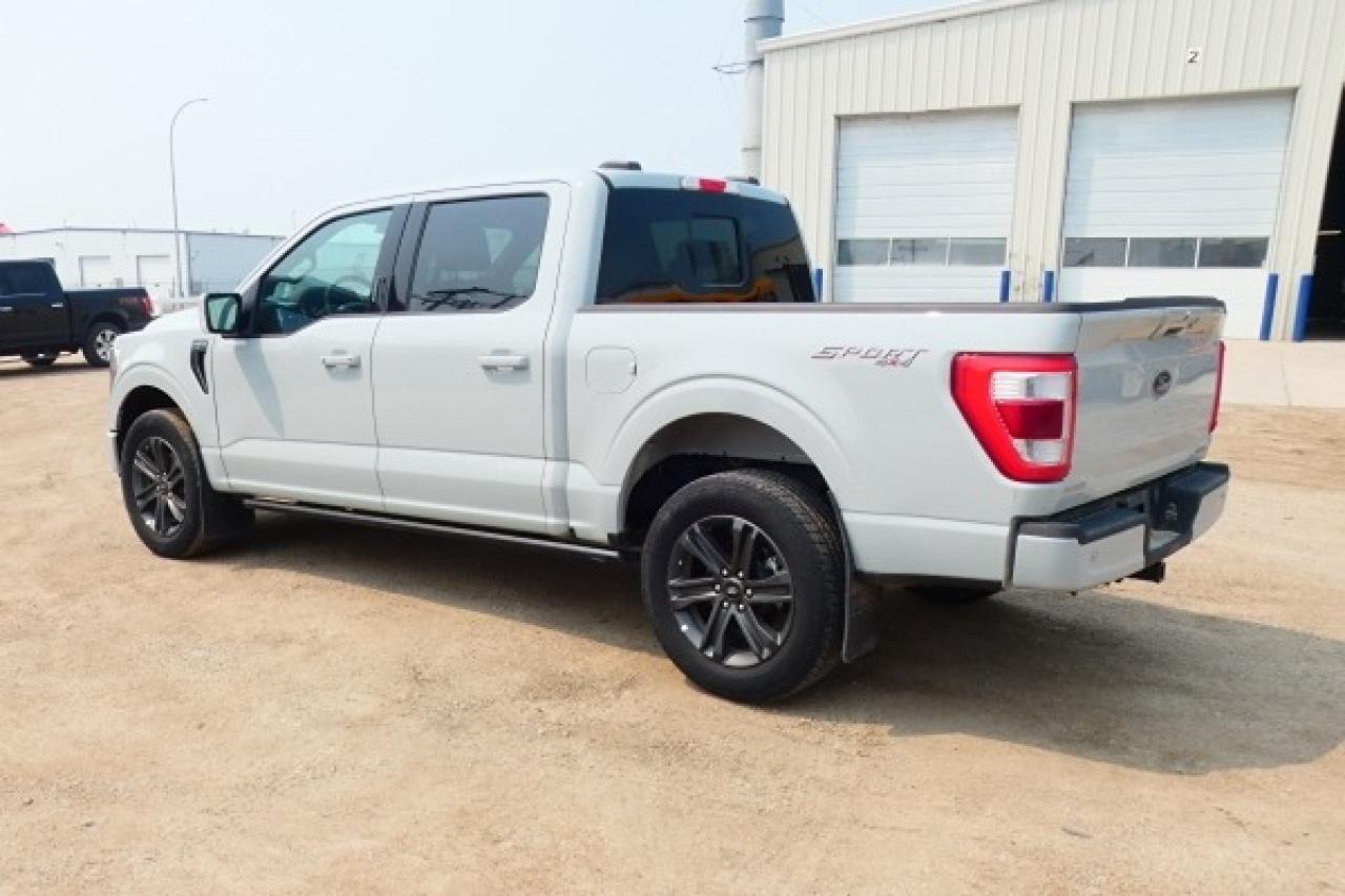 2023 Ford F-150 LARIAT ecoboost w/H&C L, Htd wheel, NAV, BUC, PRB - Photo #8