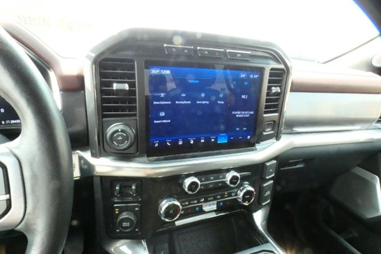 2023 Ford F-150 LARIAT ecoboost w/H&C L, Htd wheel, NAV, BUC, PRB - Photo #15