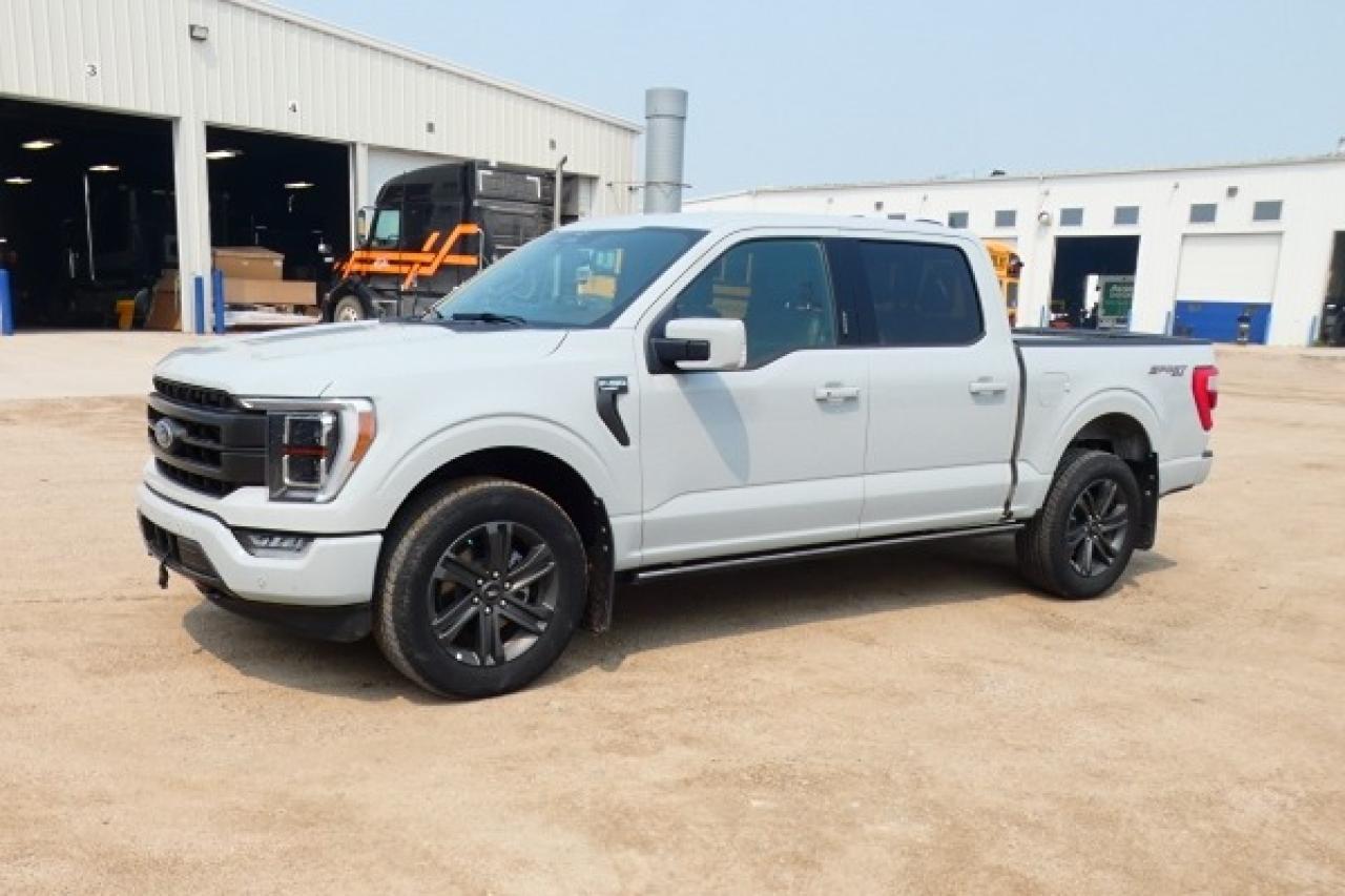 2023 Ford F-150 LARIAT ecoboost w/H&C L, Htd wheel, NAV, BUC, PRB - Photo #2