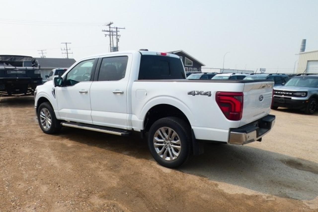 2024 Ford F-150 LARIAT w/H&C L, Htd wheel, pano S/R, NAV, BUC - Photo #8