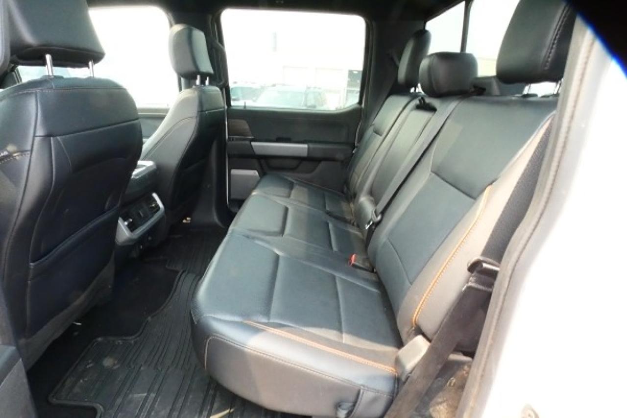 2024 Ford F-150 LARIAT w/H&C L, Htd wheel, pano S/R, NAV, BUC - Photo #9