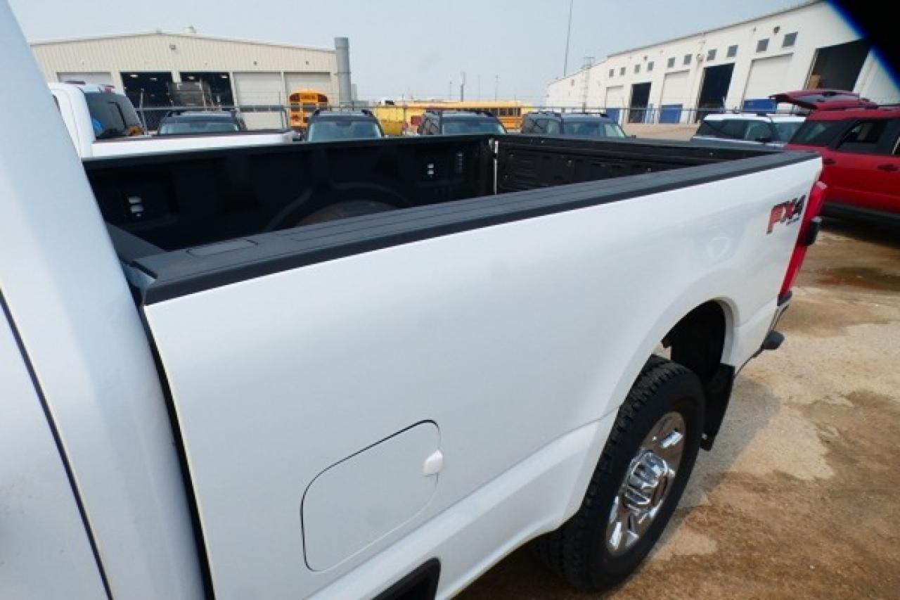 2024 Ford SUPER DUTY F-350 SRW LARIAT P/S DSL 8' box w/H&C L, Htd wheel, NAV, BUC - Photo #16