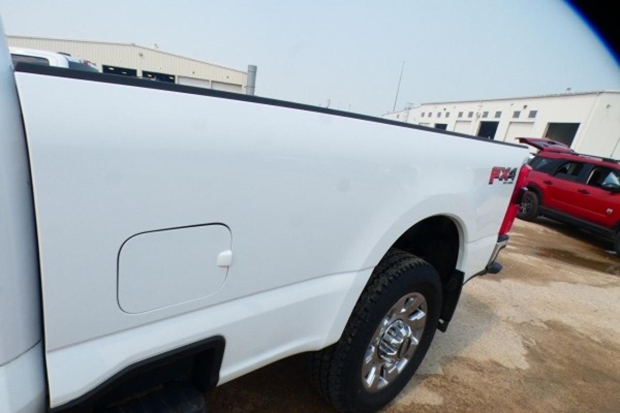 2024 Ford SUPER DUTY F-350 SRW LARIAT P/S DSL 8' box w/H&C L, Htd wheel, NAV, BUC - Photo #23