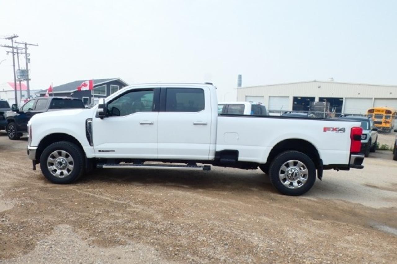 2024 Ford SUPER DUTY F-350 SRW LARIAT P/S DSL 8' box w/H&C L, Htd wheel, NAV, BUC - Photo #1