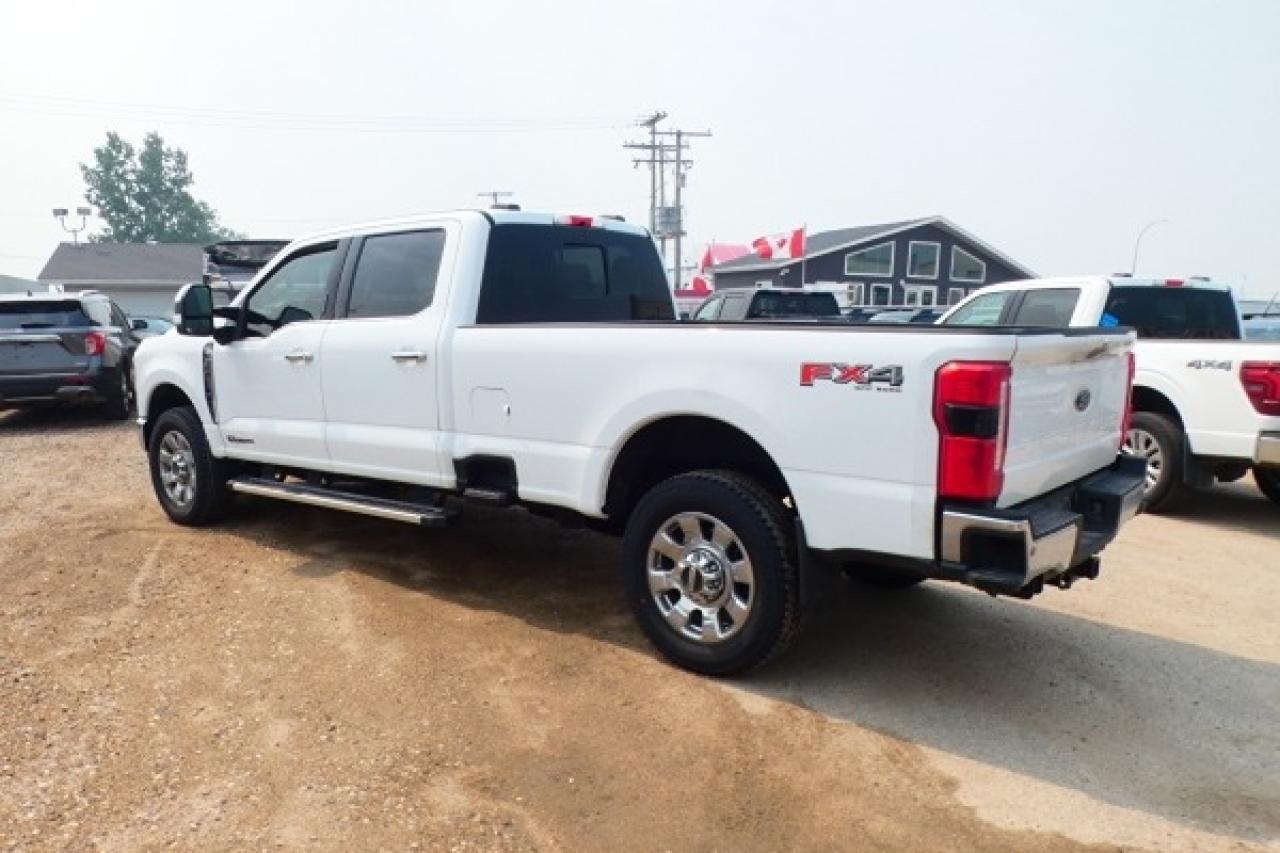 2024 Ford SUPER DUTY F-350 SRW LARIAT P/S DSL 8' box w/H&C L, Htd wheel, NAV, BUC - Photo #8