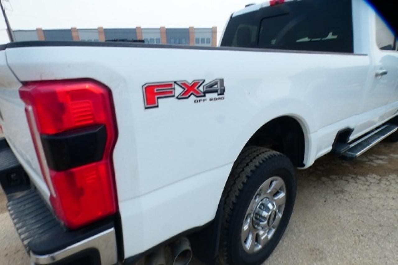 2024 Ford SUPER DUTY F-350 SRW LARIAT P/S DSL 8' box w/H&C L, Htd wheel, NAV, BUC - Photo #34