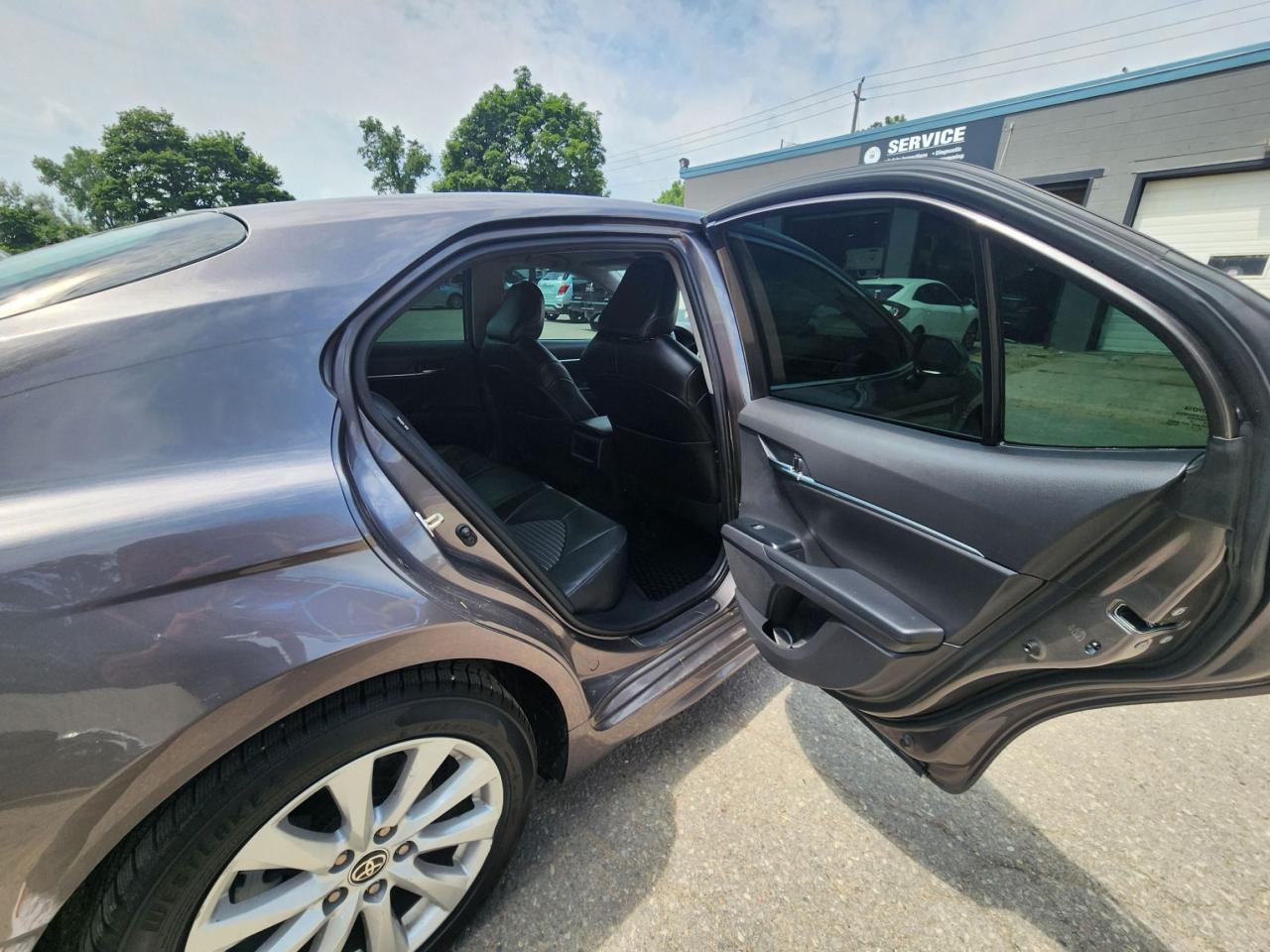 2020 Toyota Camry SE l Sporty l Reliable l Fuel Efficient