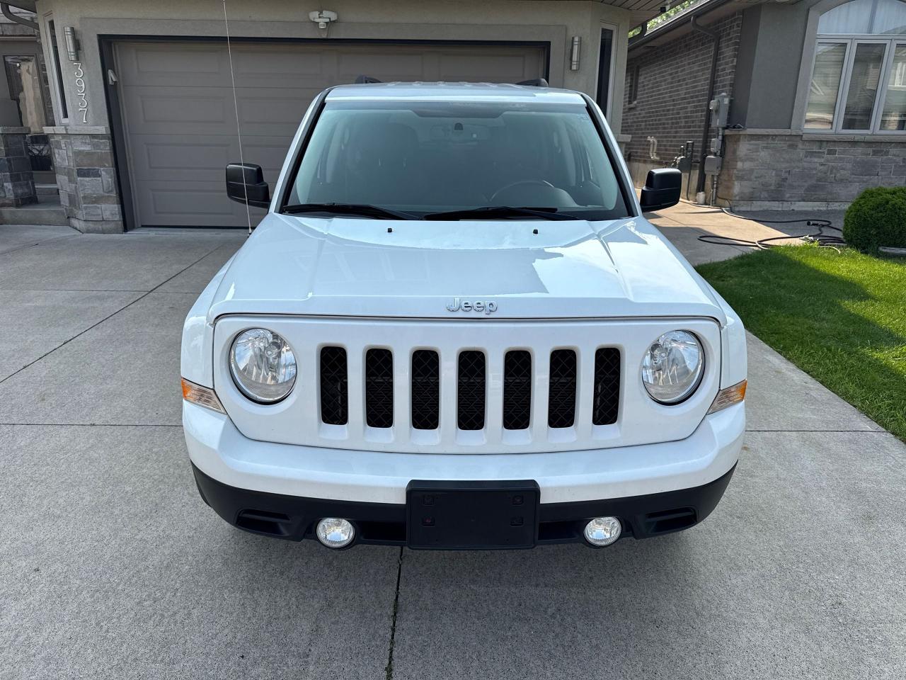 2014 Jeep Patriot FWD 4dr North Clean CarFax Finacing Trades-ins OK! - Photo #2