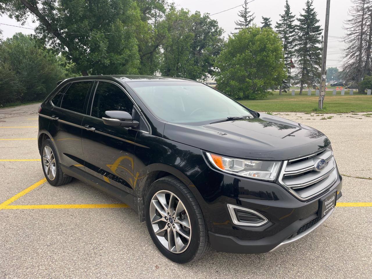 2016 Ford Edge Titanium - Photo #3