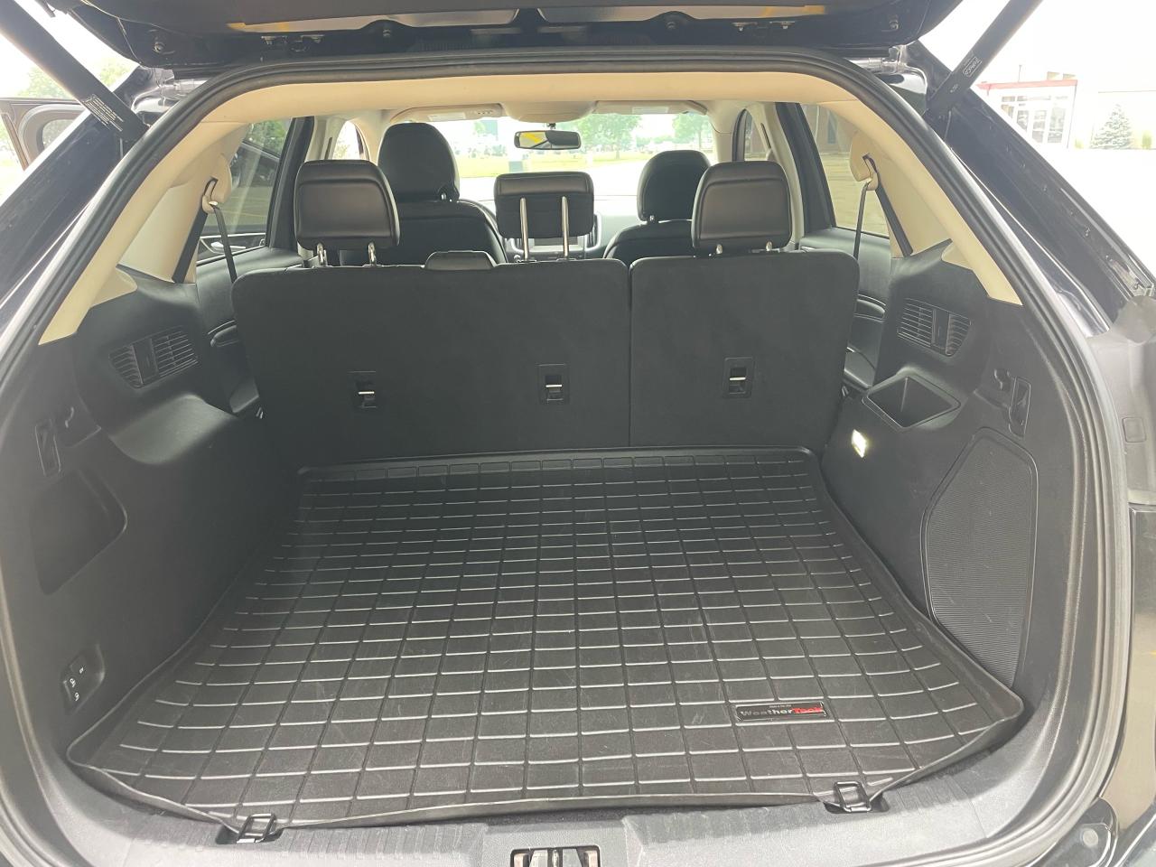 2016 Ford Edge Titanium - Photo #12