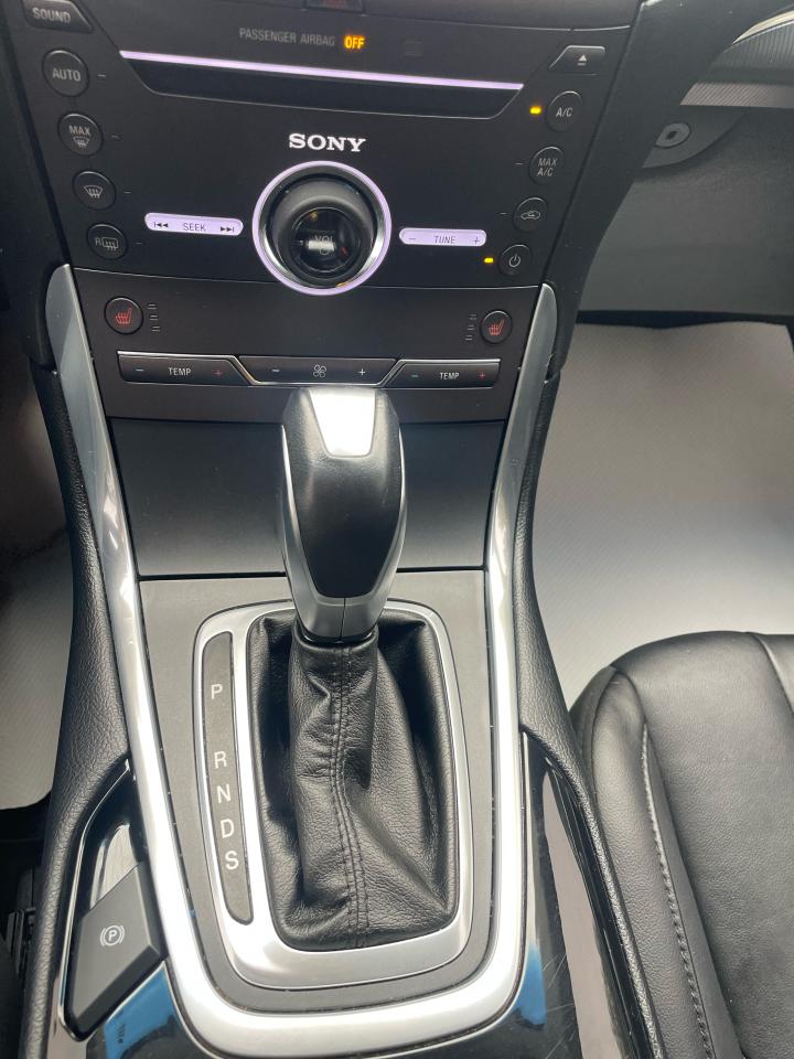 2016 Ford Edge Titanium - Photo #16