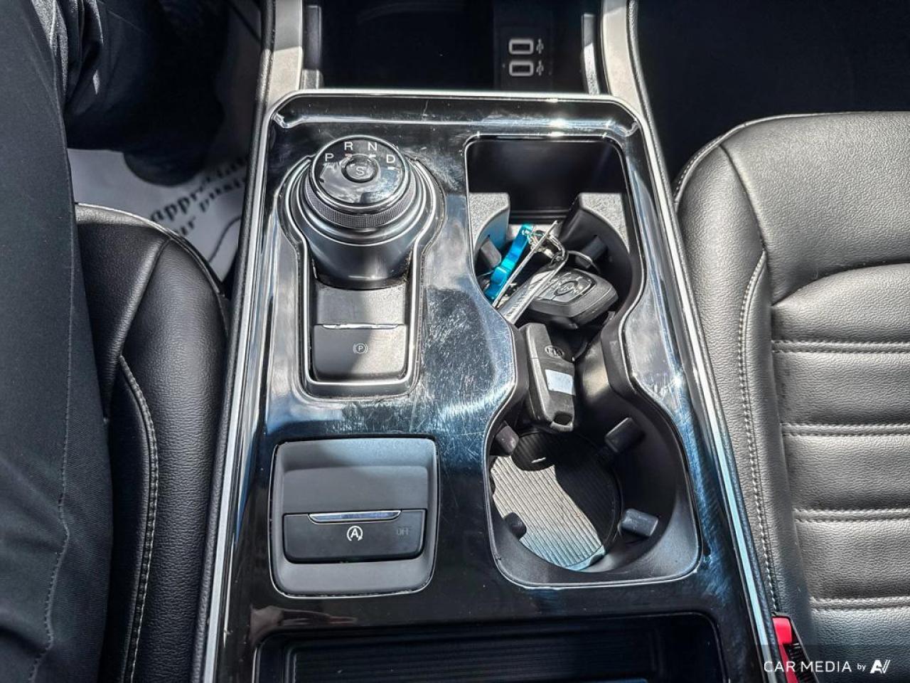 2019 Ford Edge SEL / NO ACCIDENTS / LEATHER / NAV / AWD / AUTO - Photo #18