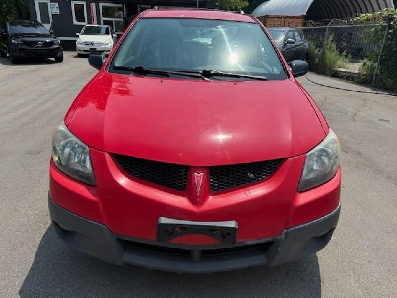 2004 Pontiac Vibe  - Photo #5