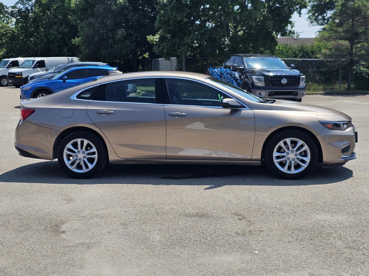 2018 Chevrolet Malibu LT - Photo #4
