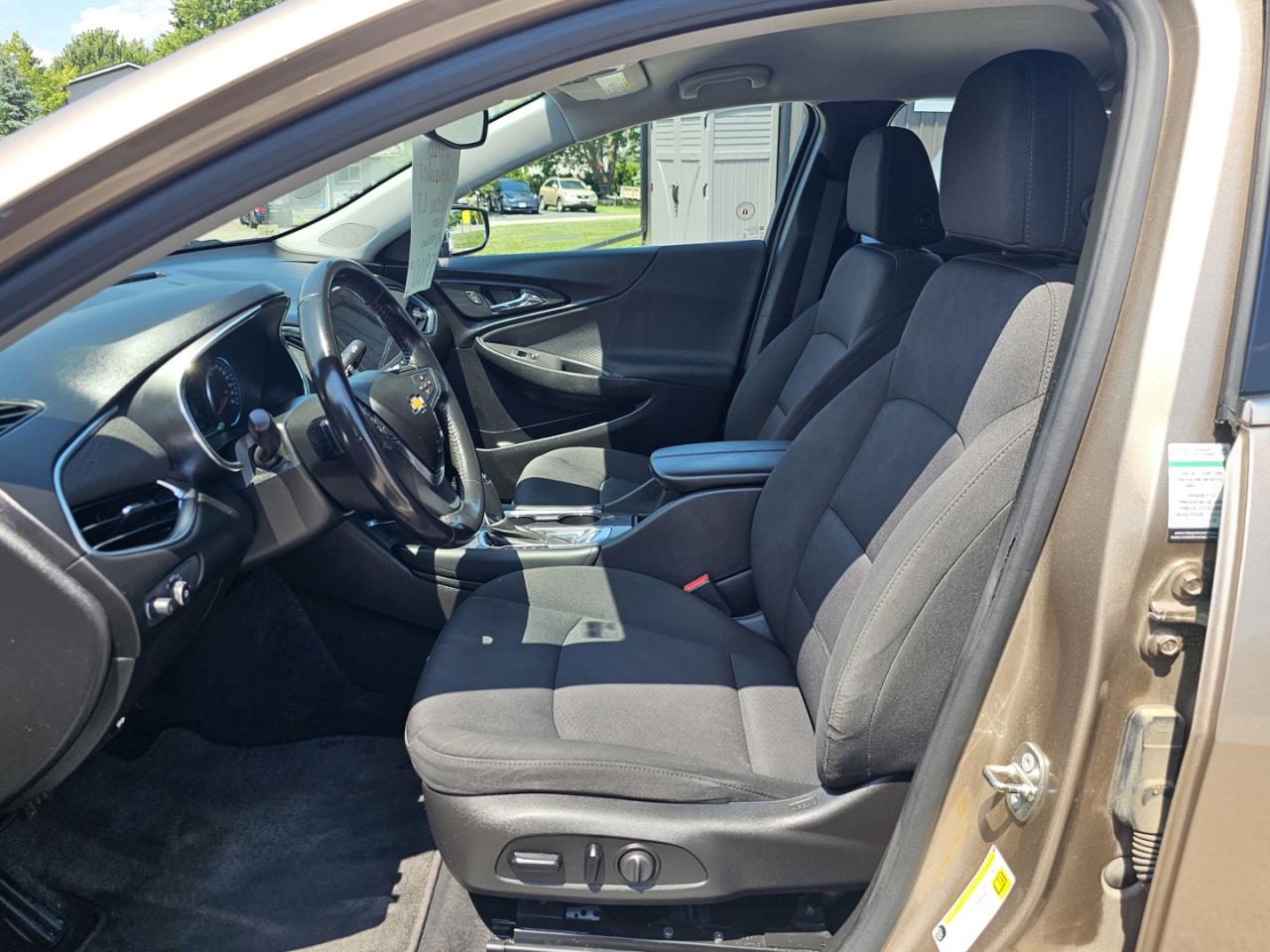 2018 Chevrolet Malibu LT - Photo #13