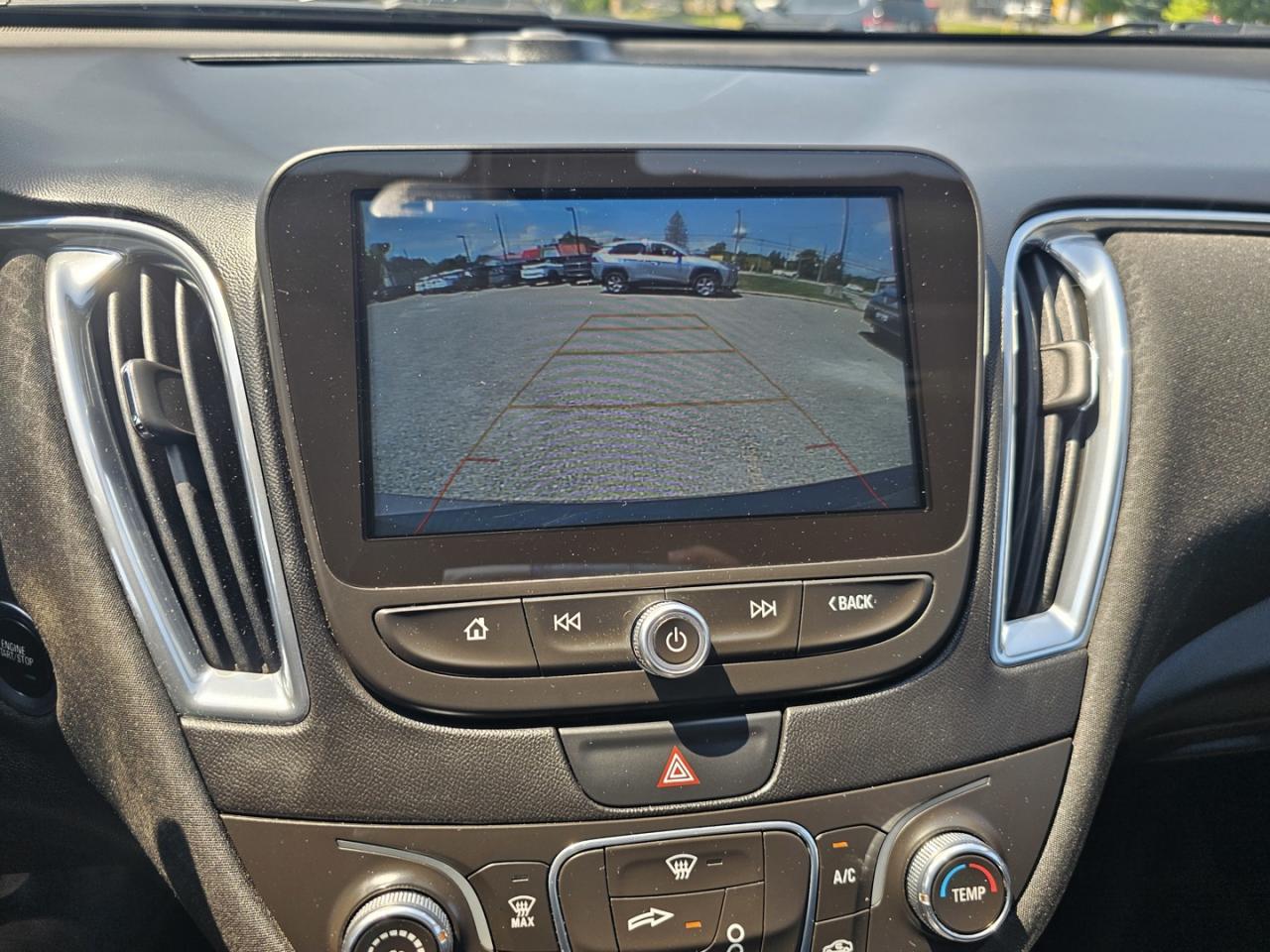 2018 Chevrolet Malibu LT - Photo #17