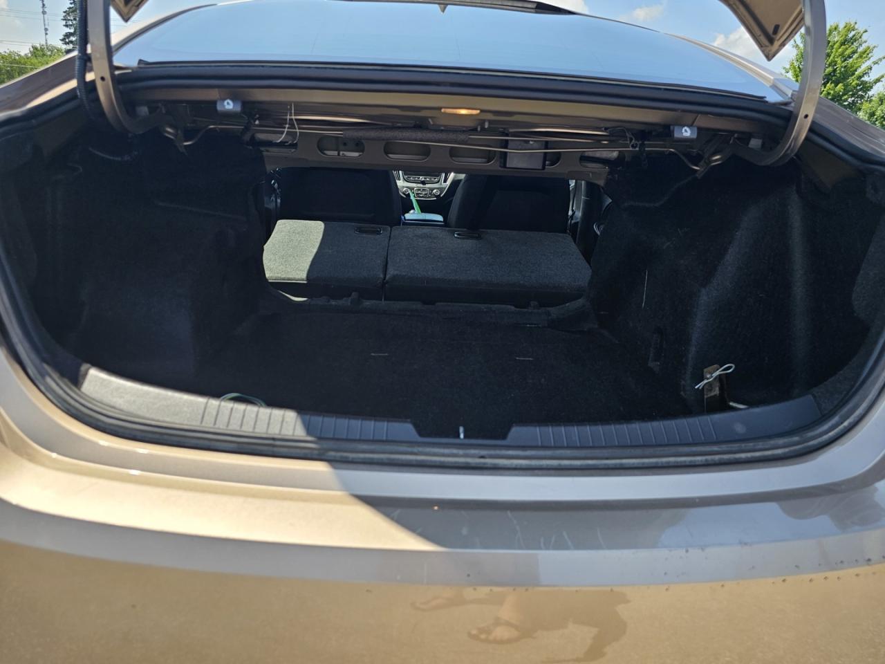 2018 Chevrolet Malibu LT - Photo #23