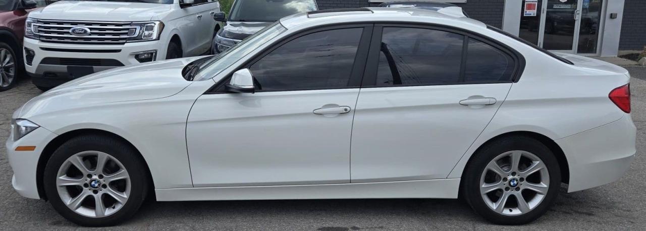 2013 BMW 3 Series 328I XDRIVE / NO ACCIDENTS / LEATHER / ROOF / AWD - Photo #2