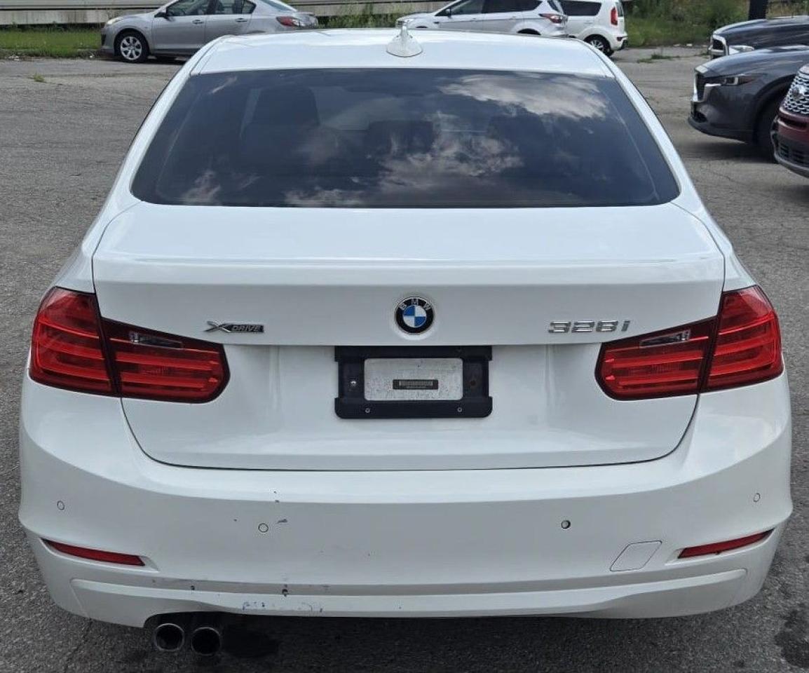 2013 BMW 3 Series 328I XDRIVE / NO ACCIDENTS / LEATHER / ROOF / AWD - Photo #3