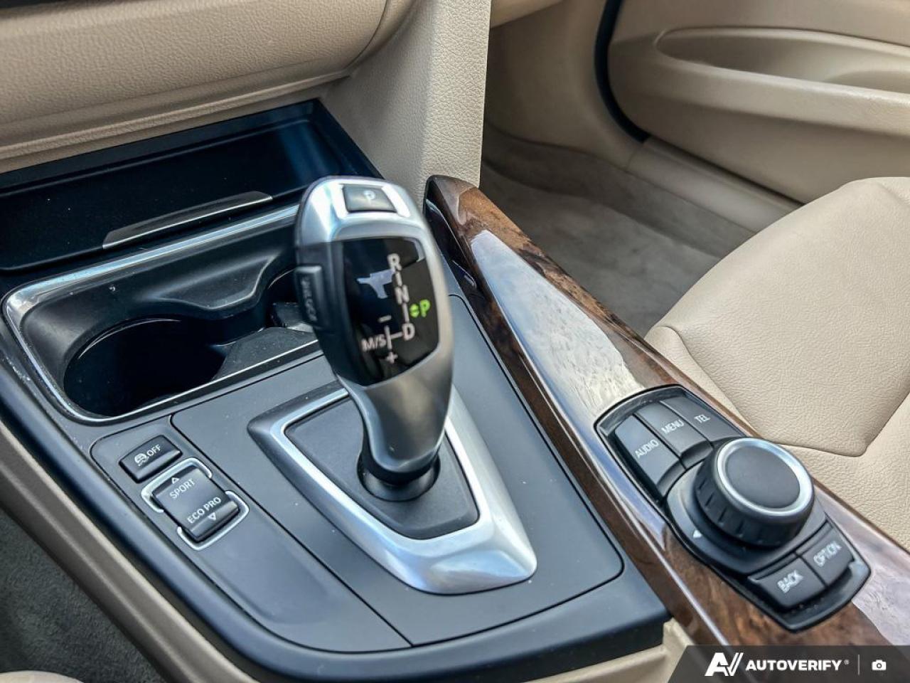 2013 BMW 3 Series 328I XDRIVE / NO ACCIDENTS / LEATHER / ROOF / AWD - Photo #18